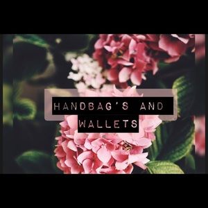 Handbags and wallets begin here👛💕💕